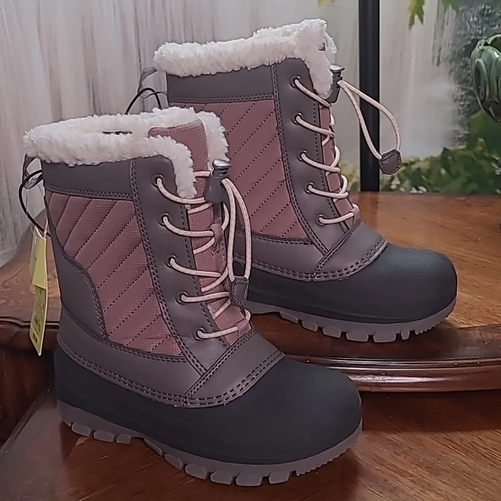 New with tags! All in Motion Girls 3 waterproof winter boots Skylar Blush